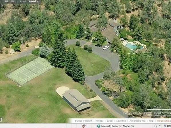 16592 China Gulch Dr, Anderson, CA 96007