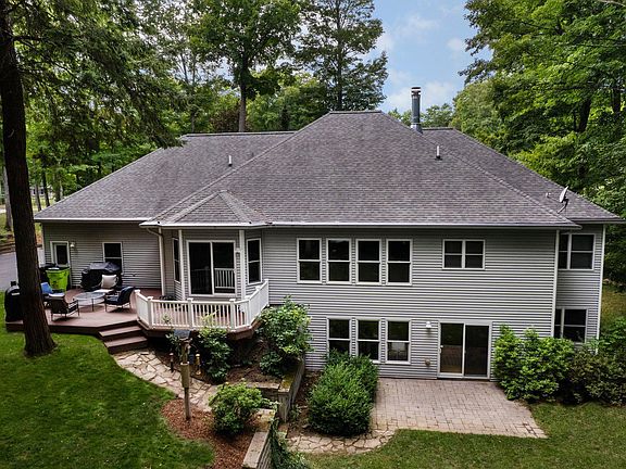 2nd image of 2622 Blue Meadow Dr