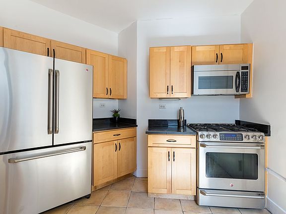 5th image of 103 E 86th St APT 12B