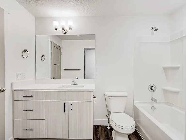 South Ridge Apartments — Photo 13