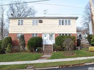 24805 54th Ave, Flushing, NY 11362