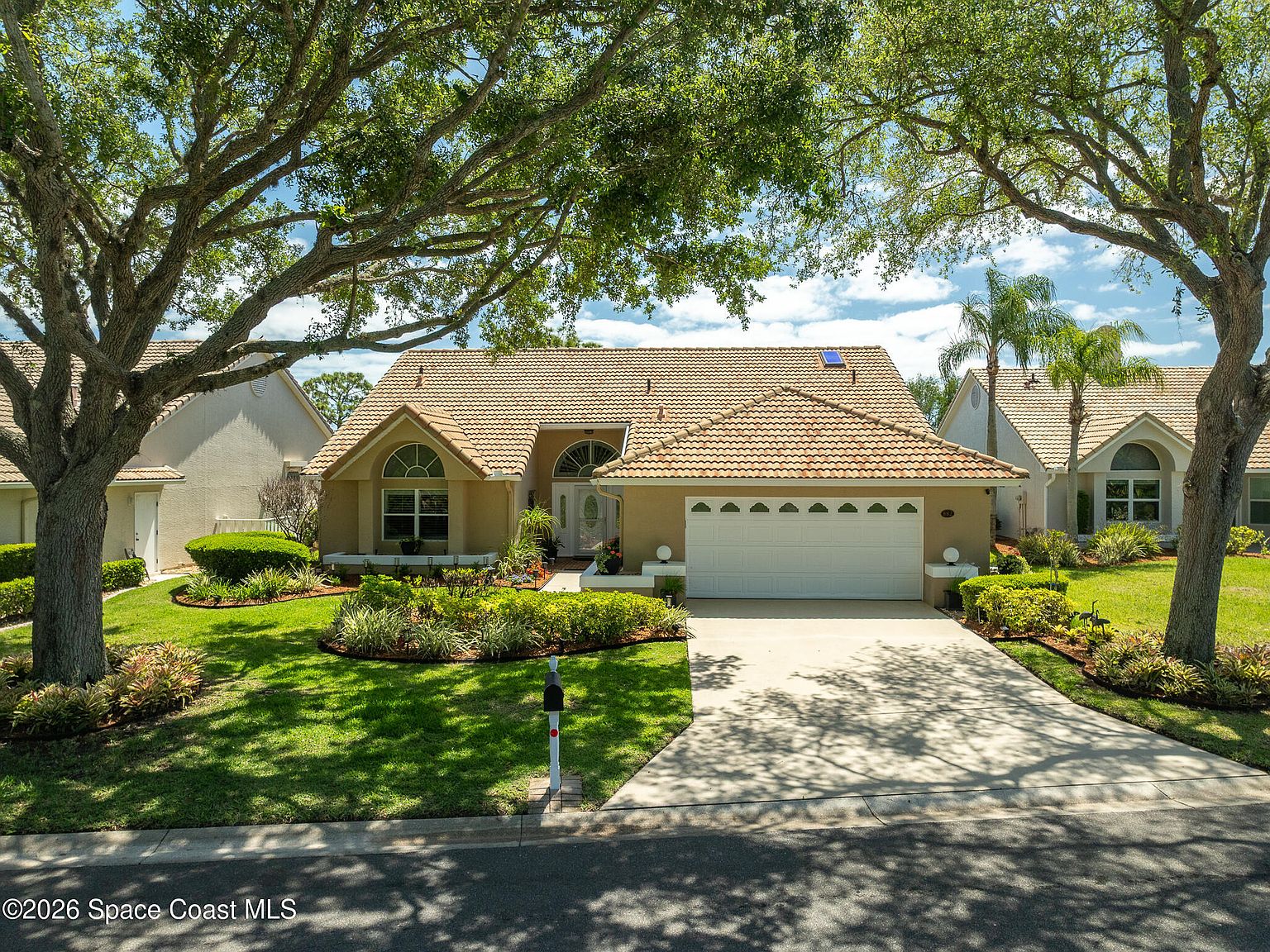 882 Palm Brook Dr