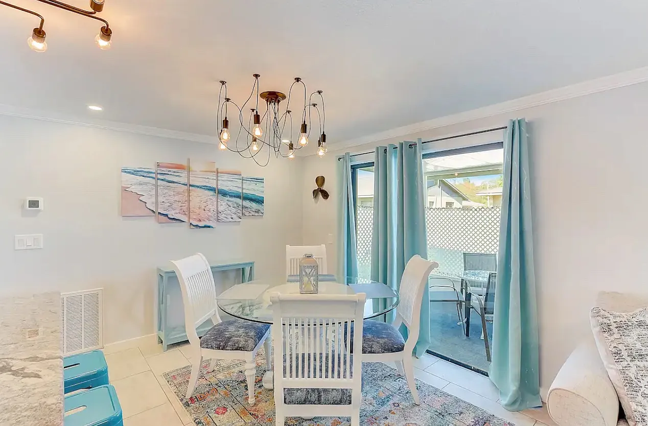 2 bed, 1250 sqft, $3,000 — Photo 1