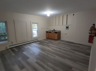 21 Henry St #303, Bellows Falls, VT 05101