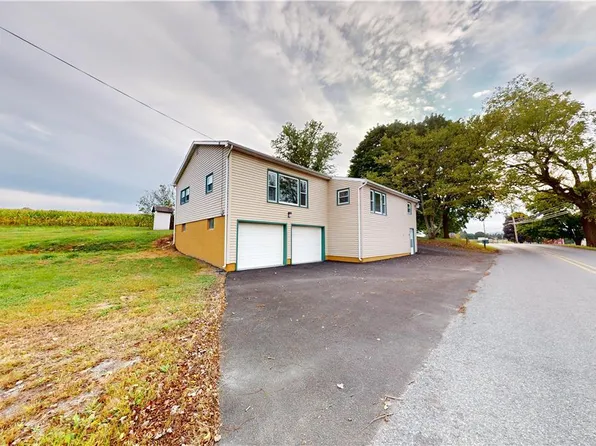 4105 Wood Dr, Walnutport, PA 18088