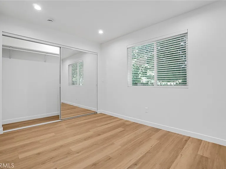 16118 Haynes St — Photo 15