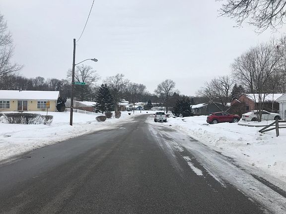 5th image of 1949 Brookmede Dr
