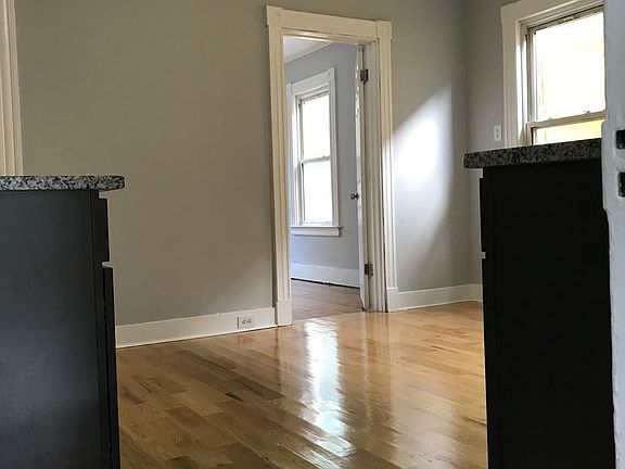 3rd image of 415 Greenwich Ave #2