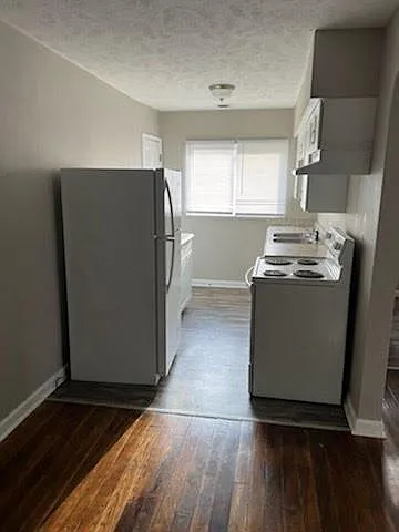 2 bed, 840 sqft, $1,050 — Photo 2