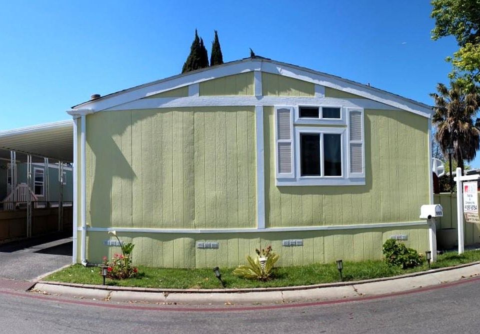 1st image of 553 Hermitage Ct #553