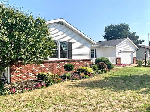 3rd image of 125 Warnecke Dr