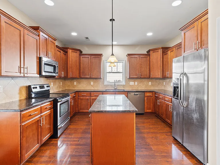 368 Exeter Dr — Photo 11