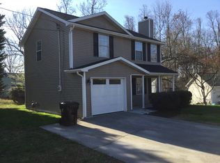 6110 Waterbury Ln, Knoxville, TN 37912
