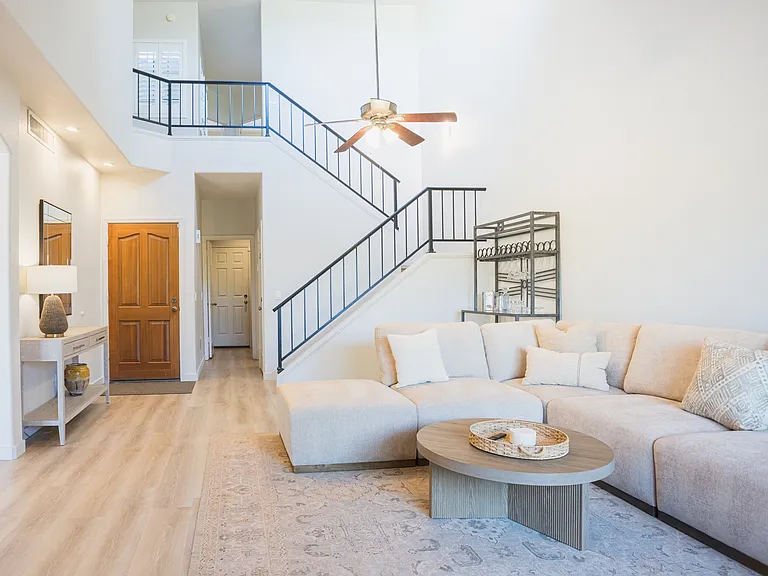 7921 E Joshua Tree Ln — Photo 6