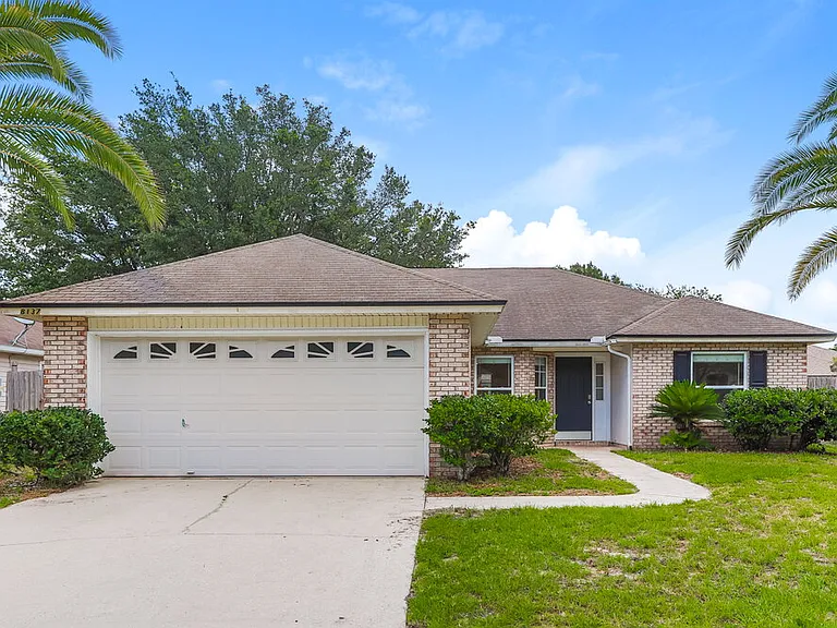 8137 Leafcrest Dr — Photo 1