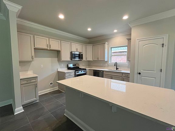 2nd image of 26761 Elmcrest Dr