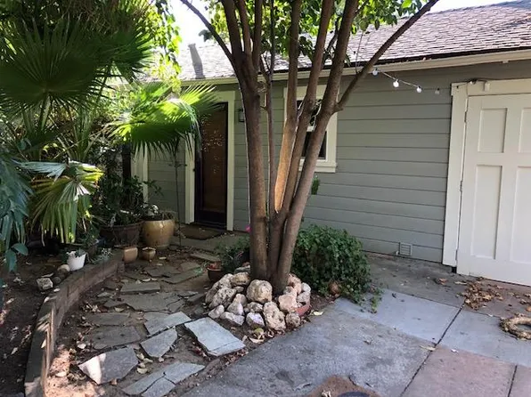 1306 37th St #Rear, Sacramento, CA 95816