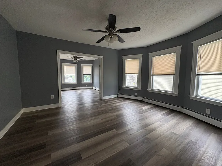 680 W Main Street - Blue Pod — Photo 8