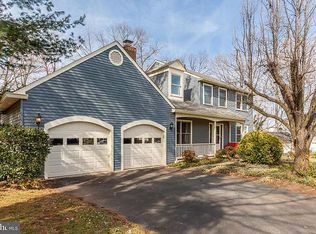 21713 Rolling Woods Pl, Sterling, VA 20164