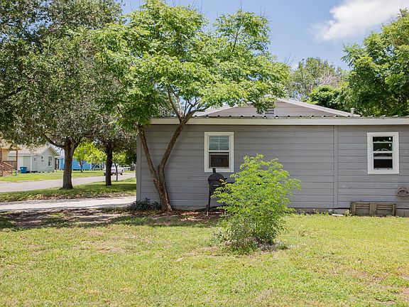 4th image of 306 Sellers St