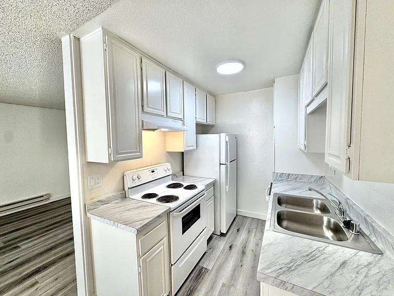4546 Norwood Street — Photo 3