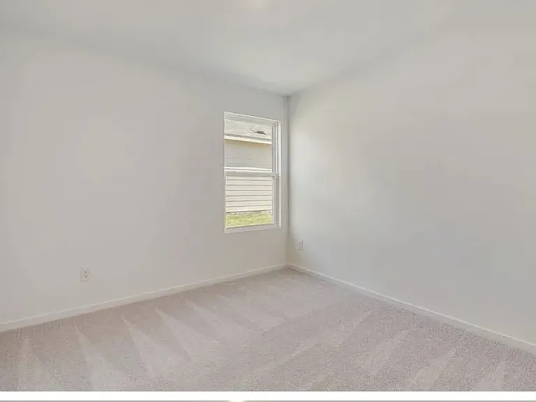 613 Holleman Dr — Photo 13