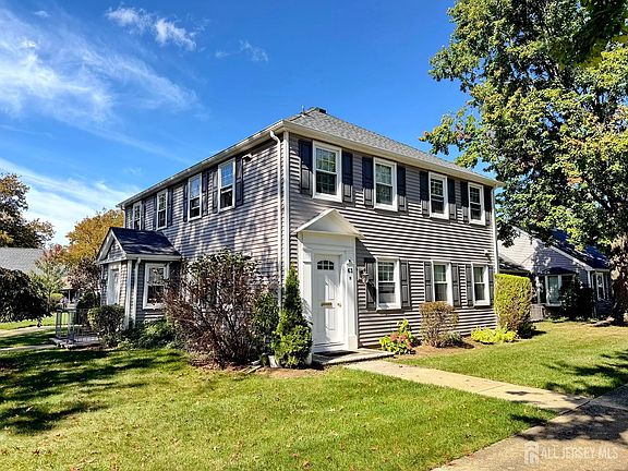 2nd image of 63 Old Nassau Rd