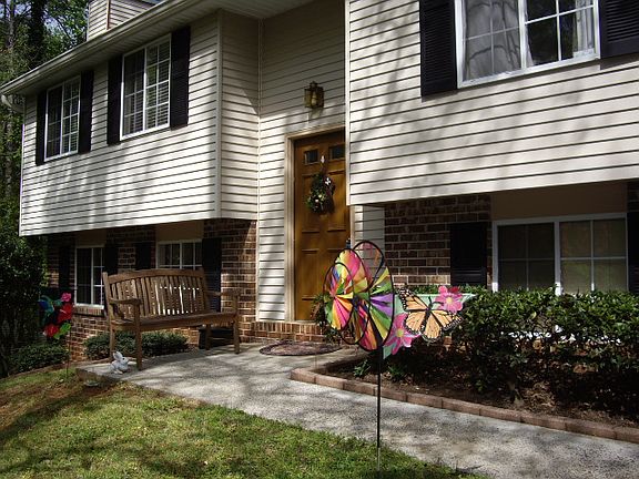 2nd image of 2110 N Landing Ct