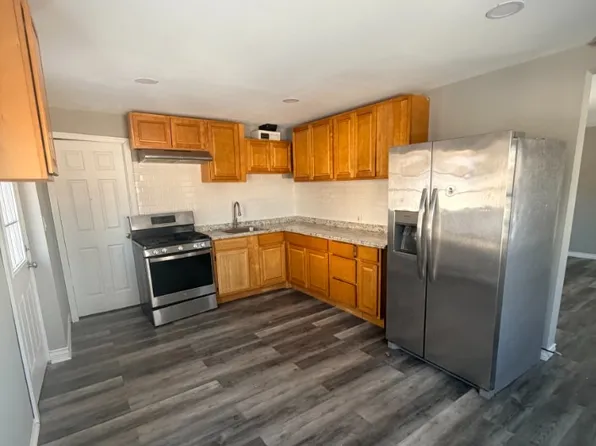 58 Victory Dr #58, New Haven, CT 06515