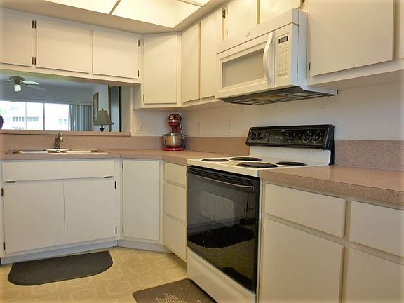 4th image of 11644 SW Egret Cir APT 1203