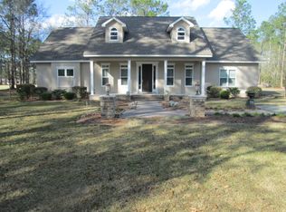 2 S Bogey Dr, Jesup, GA 31546