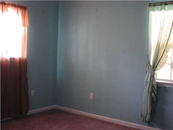 5th image of 232 Narcissus Dr