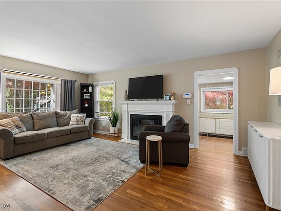 5th image of 315 Melbourne Ave
