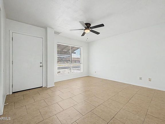 2nd image of 1508 W Rockwood Dr