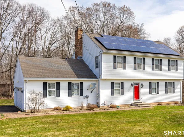 33 Valerie Court, Hamden, CT 06514