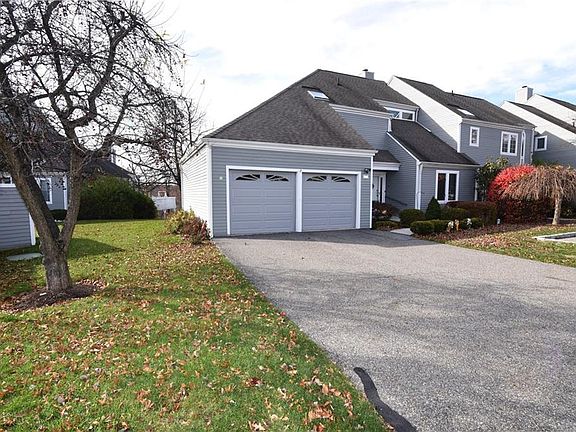 3rd image of 166 Fairway Dr