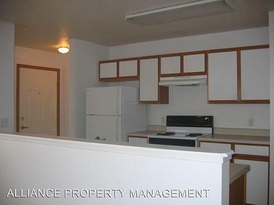 3rd image of 777 Haggerty Ln #29