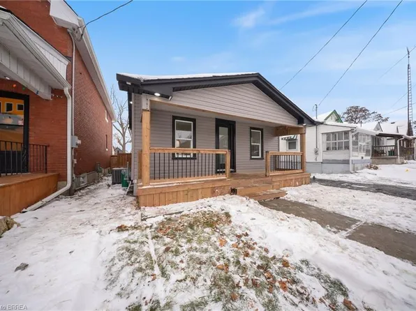 111 Victoria St, Brantford, ON N3S 3K7