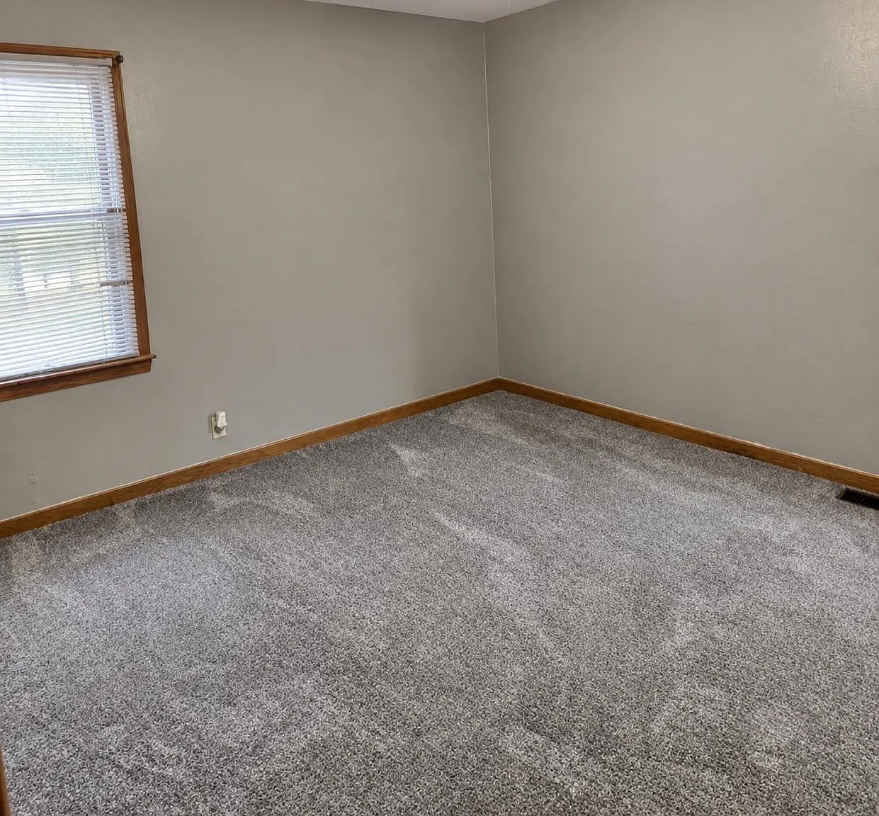 1 bed, 1.0 bath, $750 — Photo 3