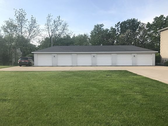 Personal Secured garage - 1 car plus storage