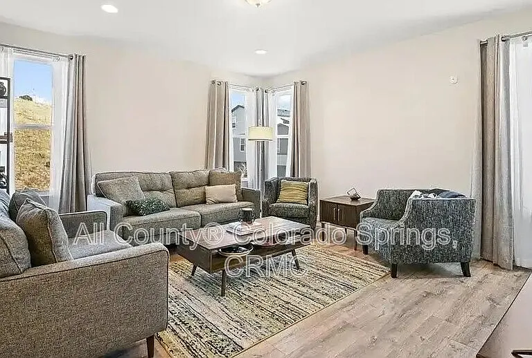 4350 Parkwood Trl — Photo 4