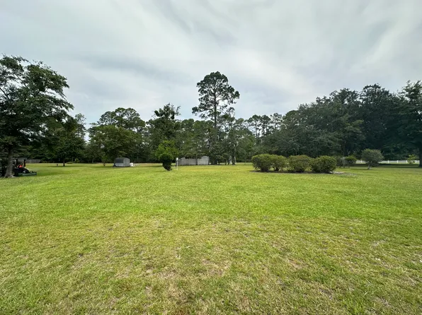 925 Bradwell St, Hinesville, GA 31313