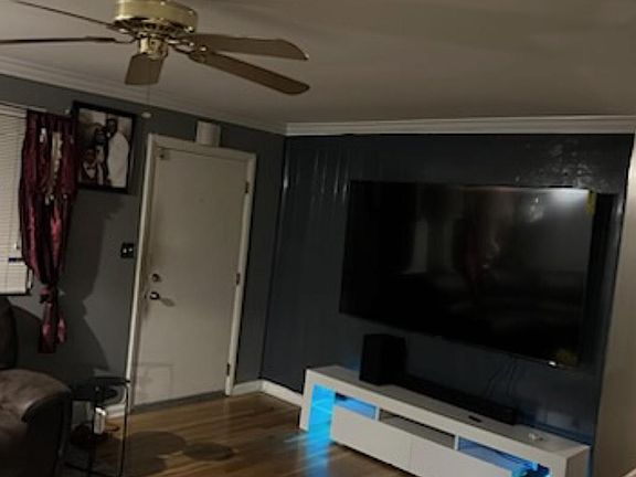 2nd image of 1203 Cedarcliff Dr