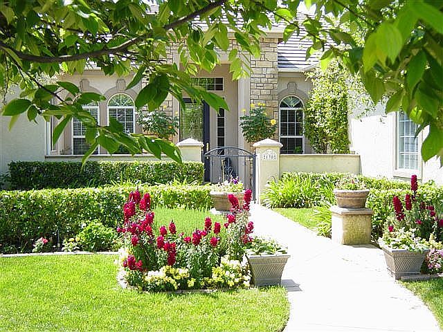 Front pathway to entrance