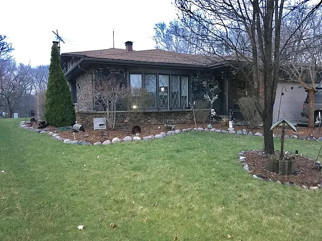 3157 Grandview Pl photo 1