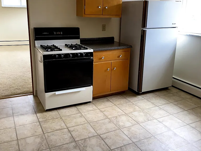 100 3rd Ave — Photo 5