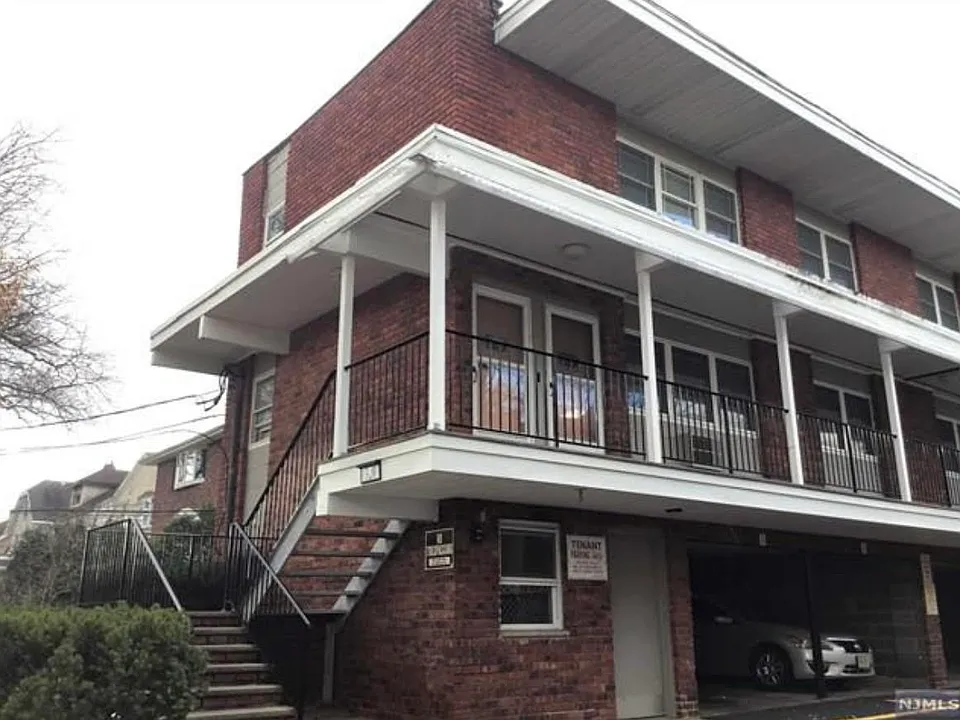 320 Elm Ave #A