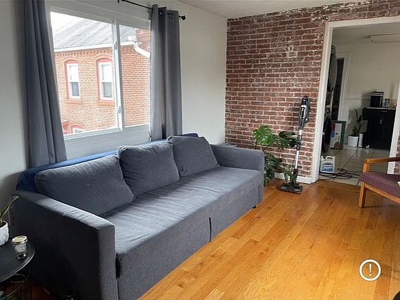 2nd image of 47 Oak St #B