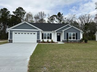 107 Duncan Ln, Newport, NC 28570