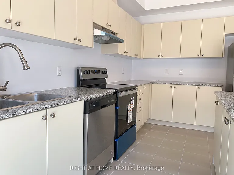 9 Mackenzie St — Photo 10